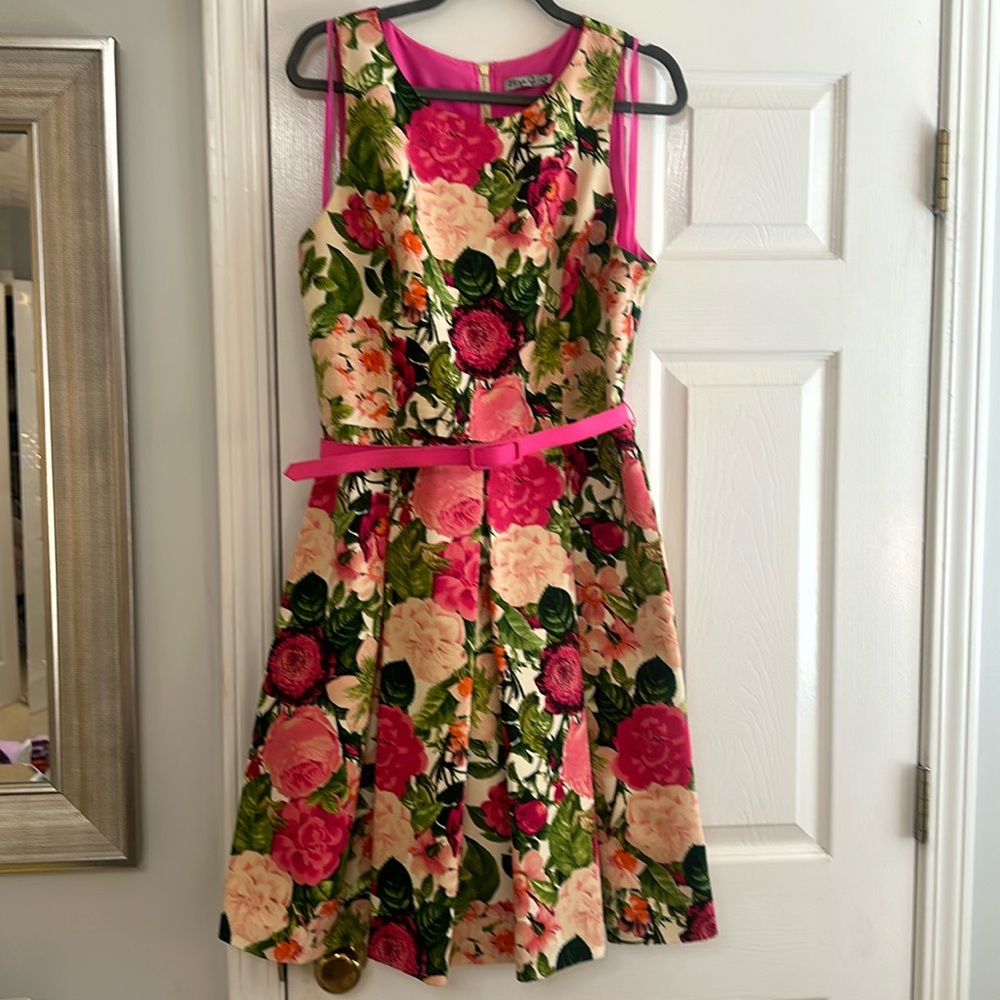 Floral dress with POCKETS and belt